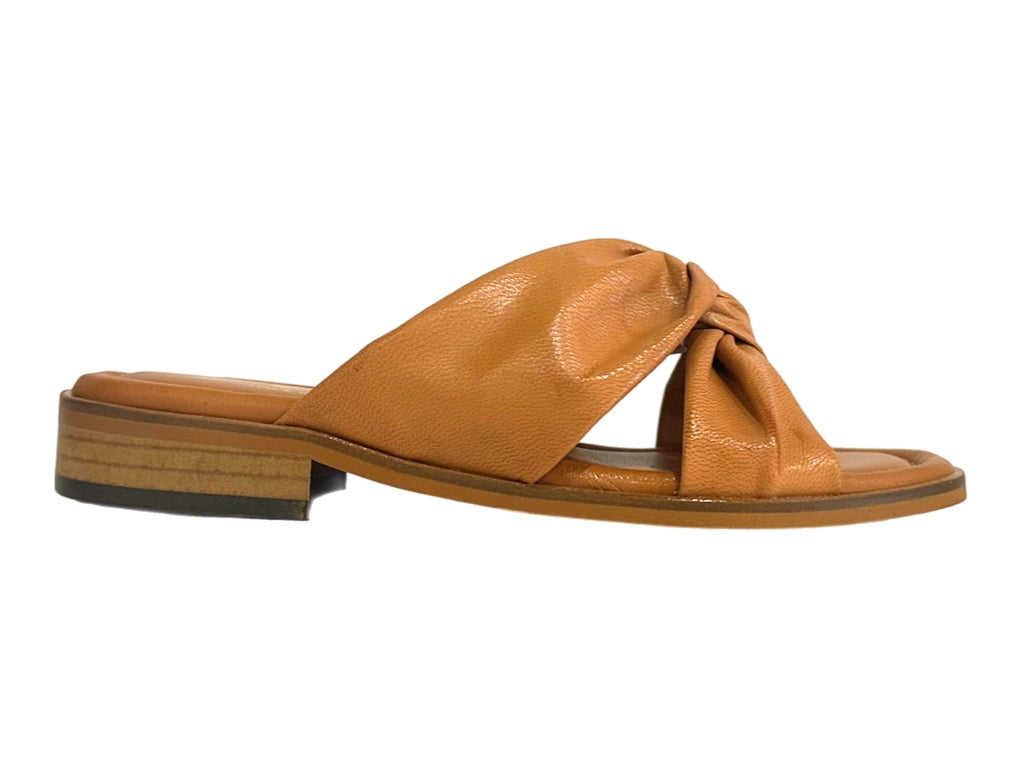 ZETA Daphne - Cuero (Tan) Leather