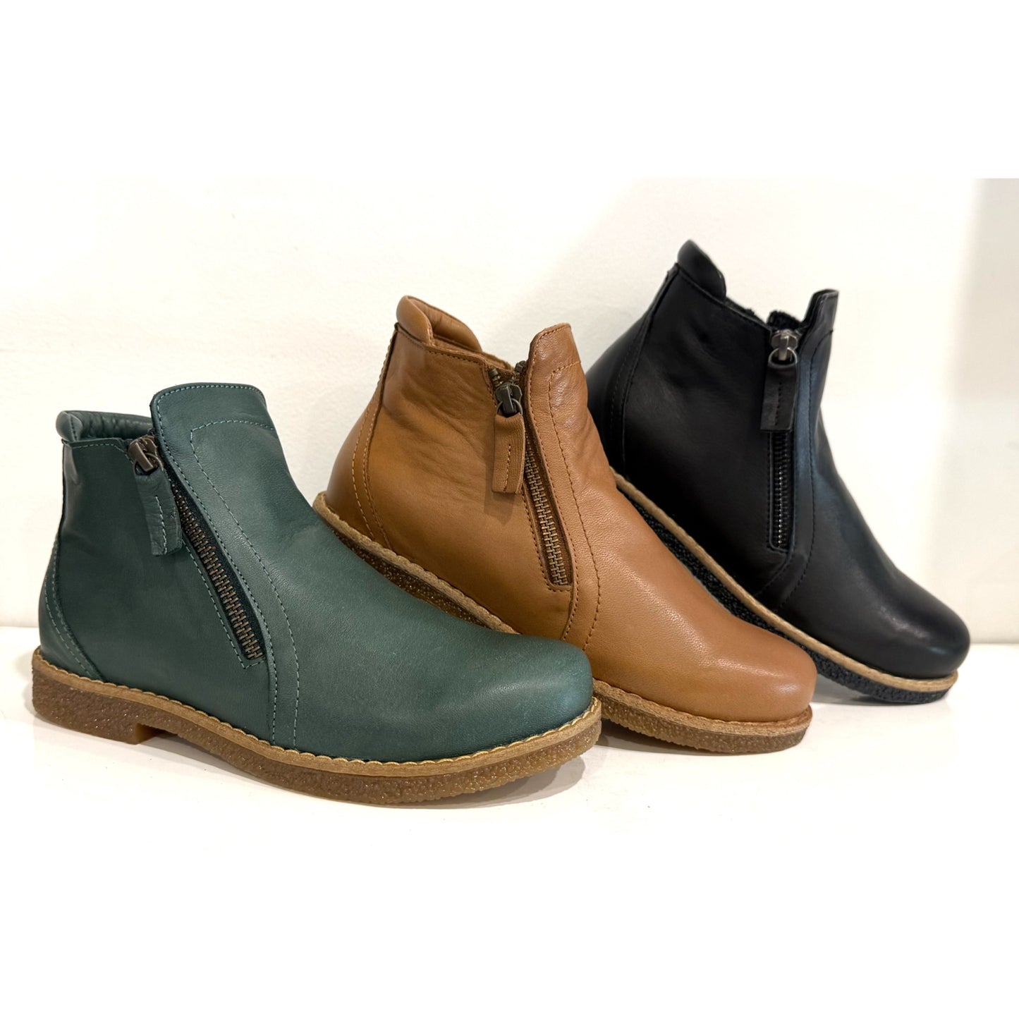 RILASSARE Tallow - Bottle Green Leather
