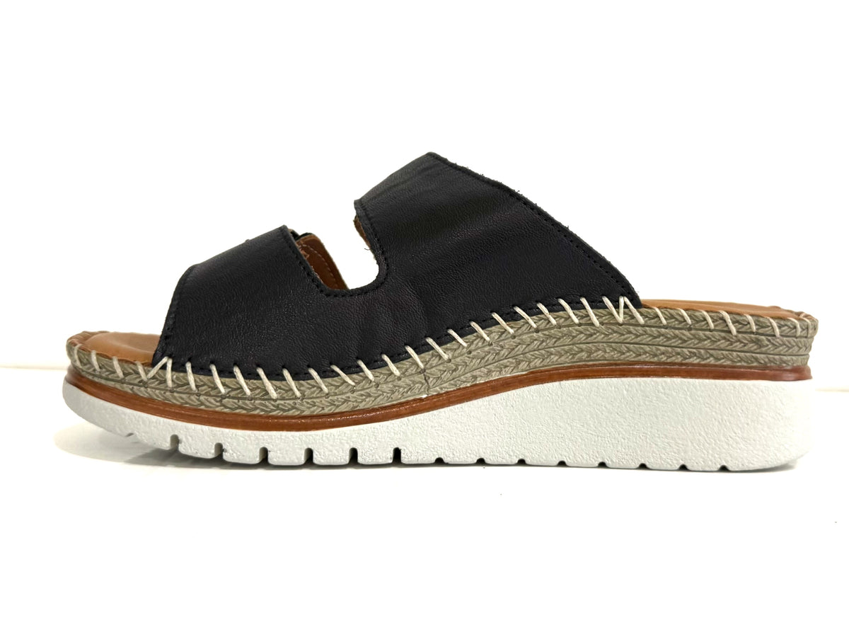 SALA Oasis - Black Leather
