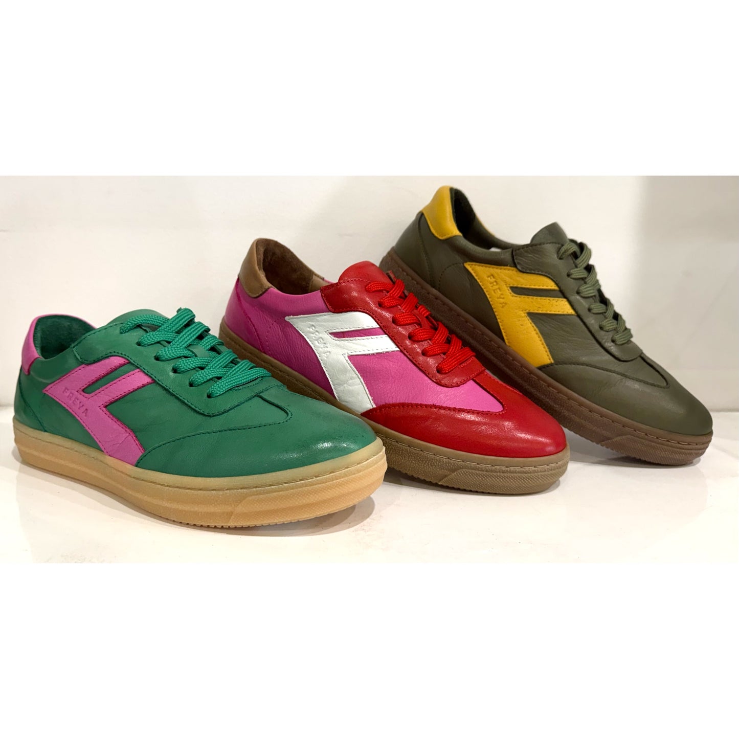 RILASSARE Freya Noosa - Green/Fuchsia Leather